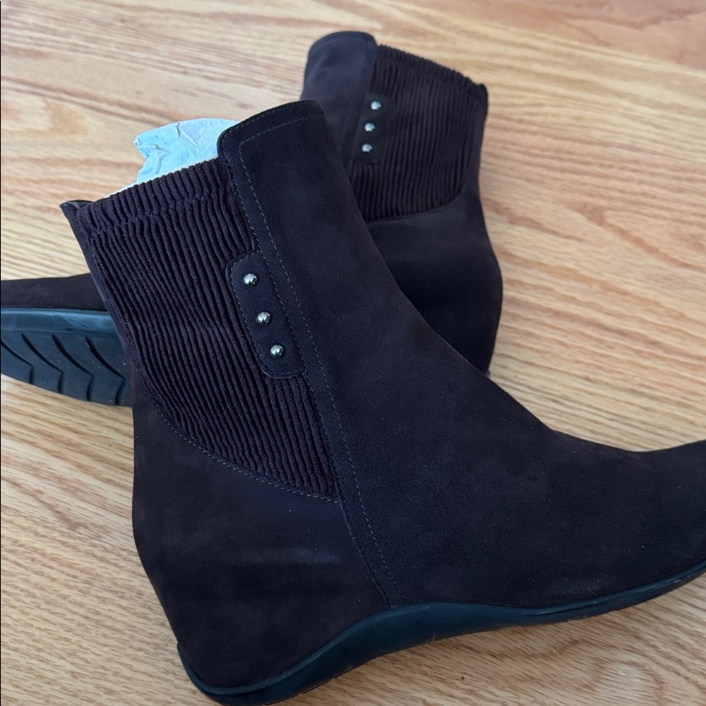 Aquatalia Dark Brow Suede Ankle Boots
